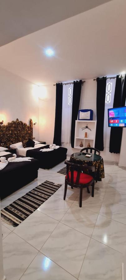 Hotel Palace Tanger Bagian luar foto