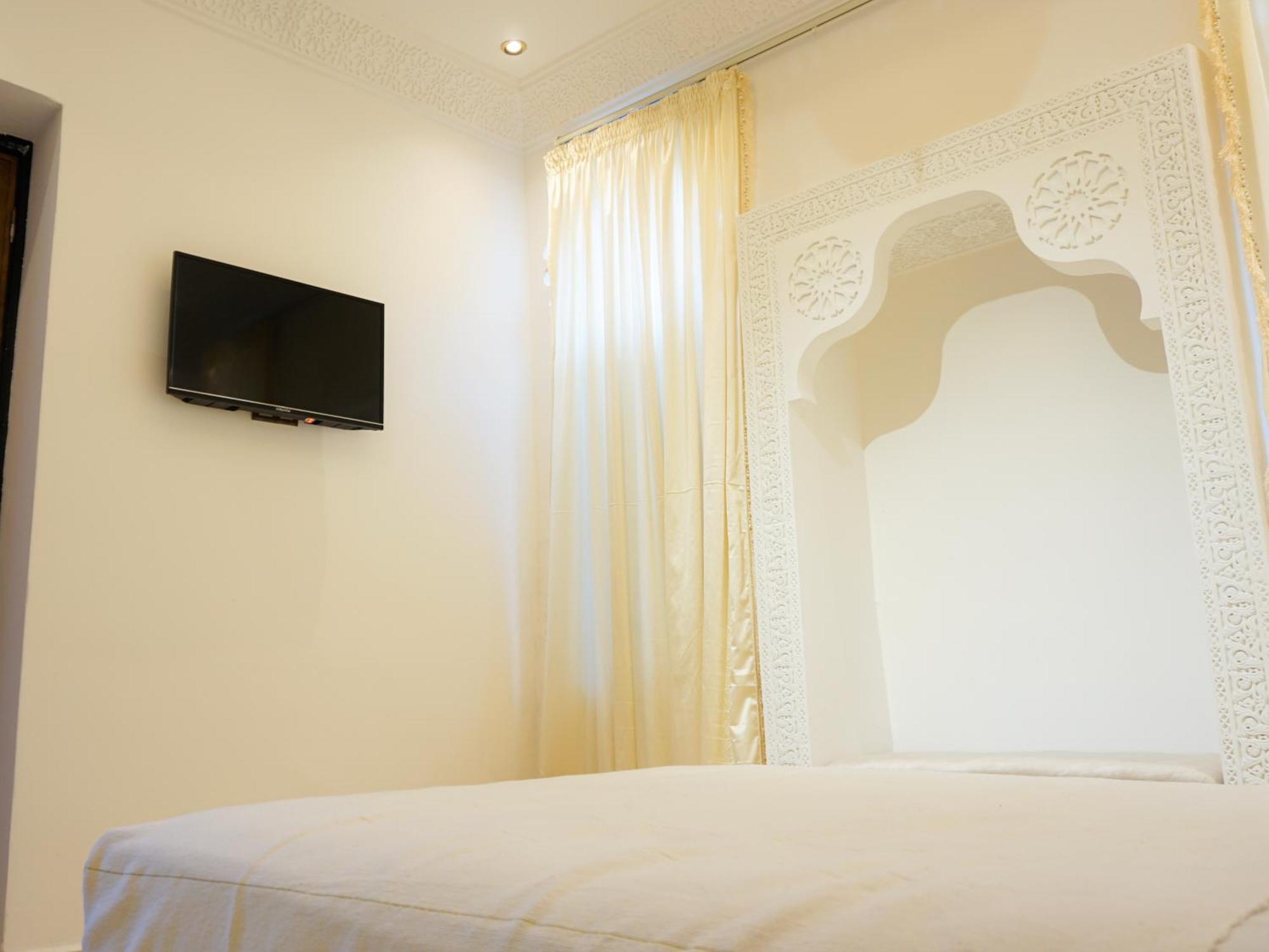 Hotel Palace Tanger Bagian luar foto
