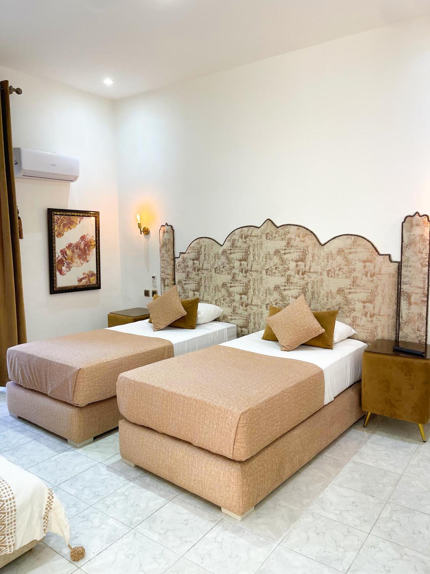 Hotel Palace Tanger Bagian luar foto